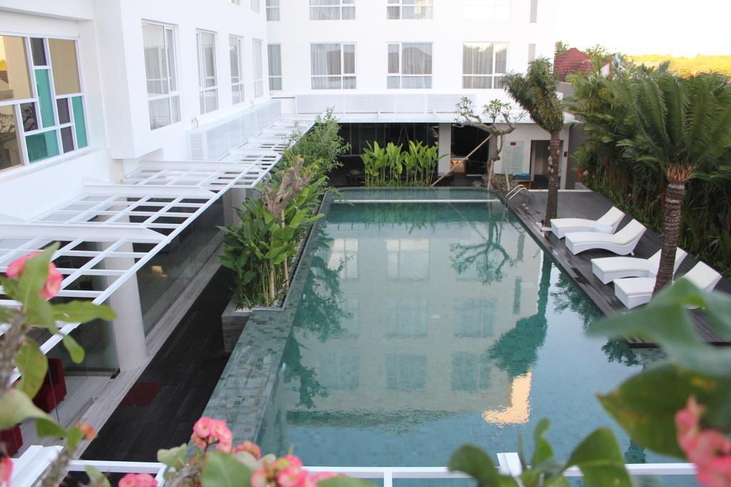 Harvestland Hotel Bali Кута Экстерьер фото