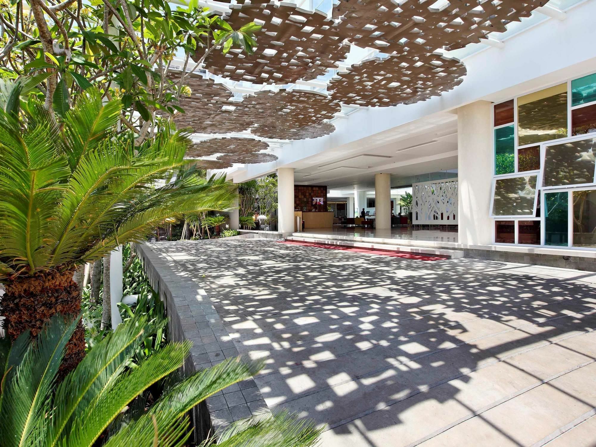Harvestland Hotel Bali Кута Экстерьер фото